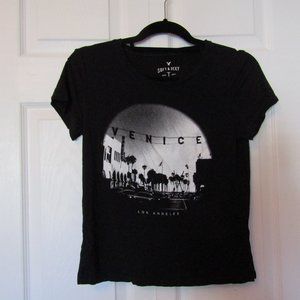 American Eagle graphic tee